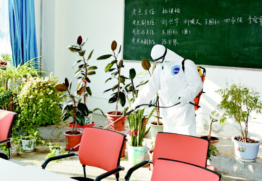 定西：開(kāi)展校園防疫筑牢健康防線(xiàn)