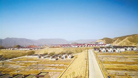 【決戰(zhàn)決勝脫貧攻堅(jiān) 甘肅省決戰(zhàn)決勝脫貧攻堅(jiān)主題全媒體集中采訪(fǎng)活動(dòng)】走進(jìn)劉家峽鎮(zhèn)城北新村