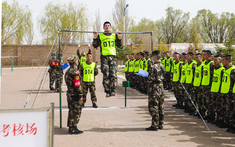 考核全程公開(kāi)透明！武警甘肅總隊(duì)執(zhí)勤支隊(duì)組織2020年士官培訓(xùn)對(duì)象選拔工作
