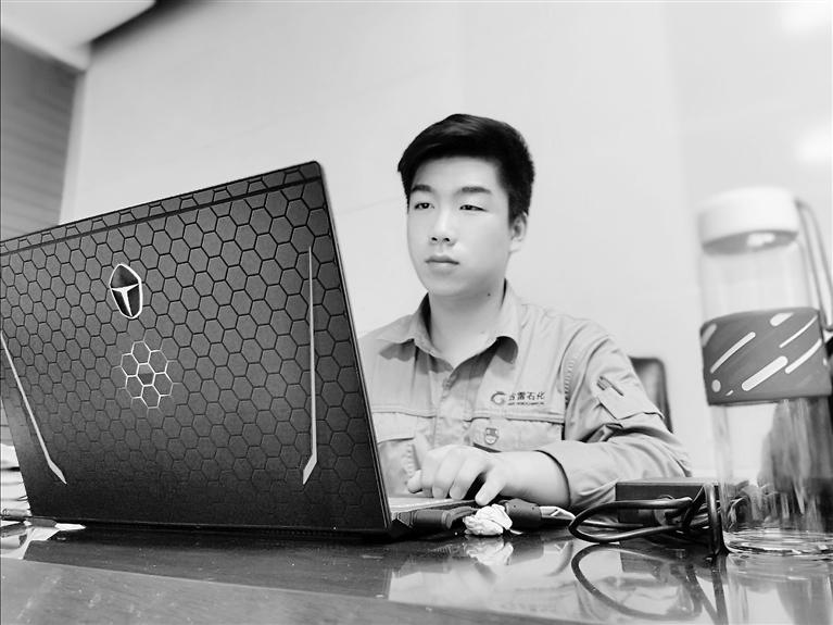 總書(shū)記的話兒記心間丨還沒(méi)畢業(yè)，工作就落實(shí)了!