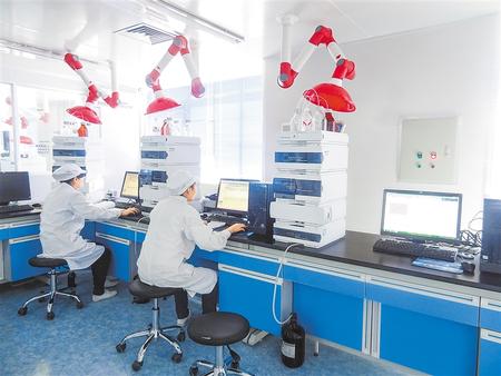 【抓“六穩(wěn)” 促“六?！薄繙p輕企業(yè)負(fù)擔(dān) 幫助渡過難關(guān)