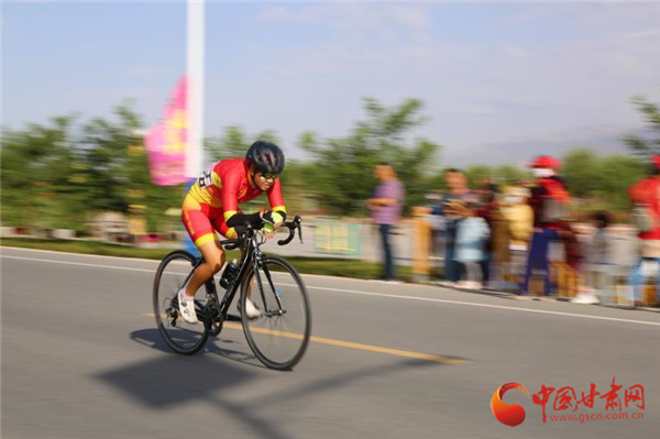 甘肅省青少年山地·公路自行車(chē)錦標(biāo)賽在山丹縣開(kāi)賽