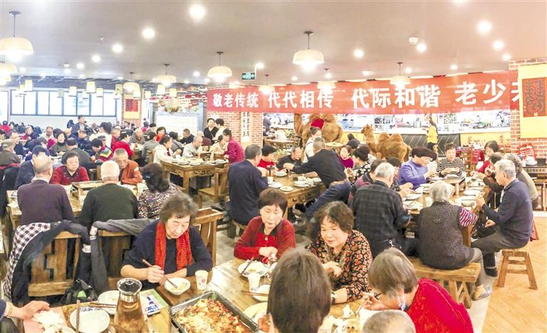 孝滿金城、德潤(rùn)人心 蘭州市舉辦第六屆千叟宴感恩活動(dòng)