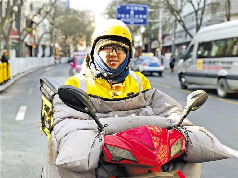 外賣小哥王全軍：好好干，在蘭州買套房