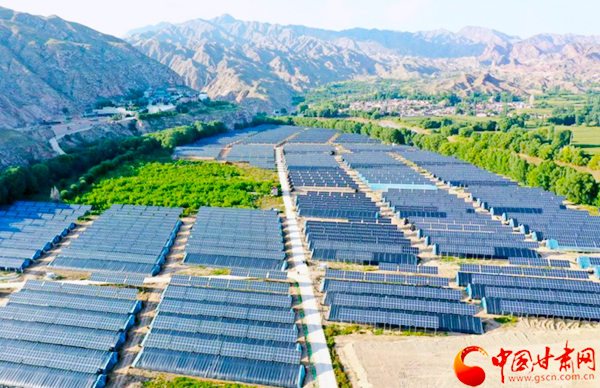 【奮斗百年路 啟航新征程 脫貧攻堅(jiān)答卷】以村為家，把貧困戶當(dāng)家人——記全國(guó)脫貧攻堅(jiān)先進(jìn)個(gè)人錢有