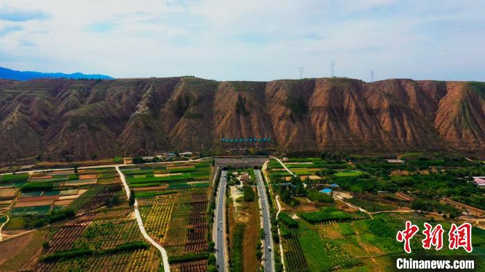 甘肅榆中造養(yǎng)結(jié)合十數(shù)年荒山改綠 野生動物?！奥睹妗?>
        </a><em>甘肅榆中造養(yǎng)結(jié)合十數(shù)年荒山改綠 野生動物?！奥睹妗?/em></li>
    <li><a  target=