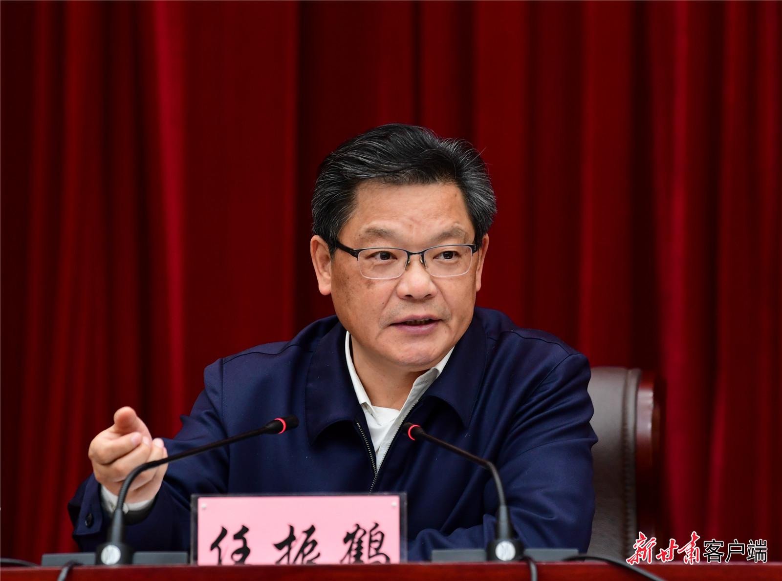 任振鶴在全省新型城鎮(zhèn)化工作推進會議上強調(diào)：凝心聚力抓落實、蹄疾步穩(wěn)向前進，奮力推進新型城鎮(zhèn)化建設(shè)再上新臺階