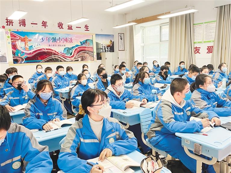 城關區(qū)初三高三年級昨日恢復線下教學