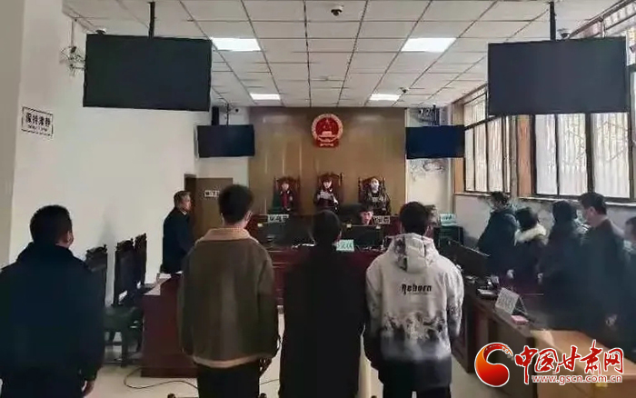 依法帶娃！甘肅省平?jīng)鍪邪l(fā)出首份《家庭教育令》