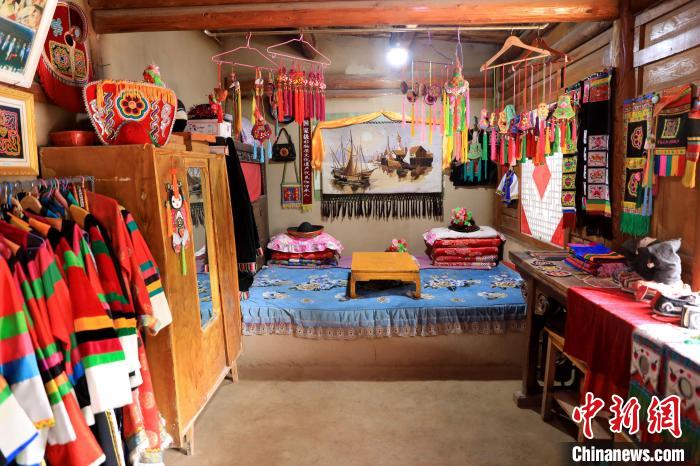 圖為土族文化展示?！⊙Φ?攝