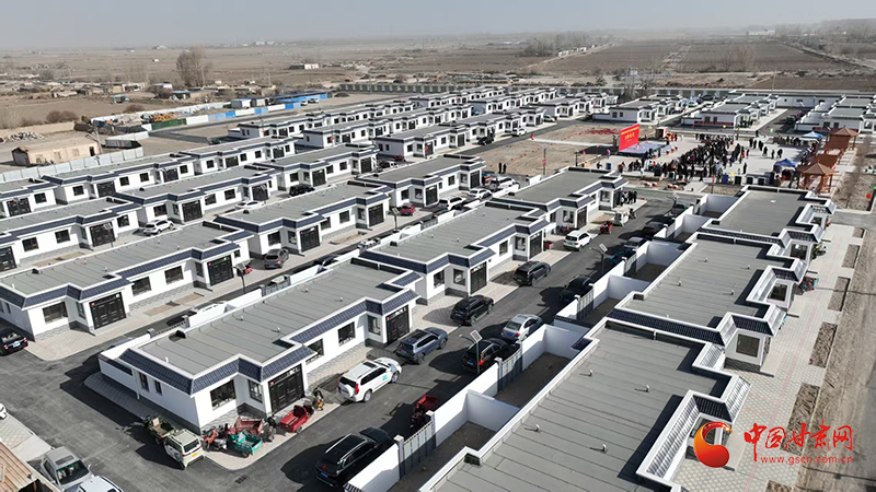 金塔：“暖心路”通村達(dá)戶(hù)促振興