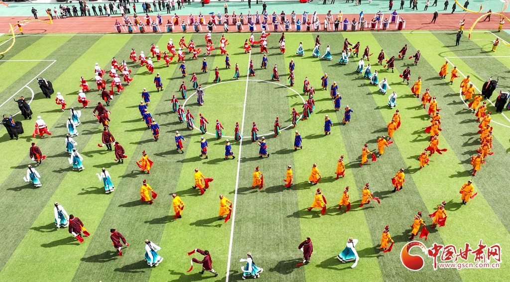 【網(wǎng)絡中國節(jié)·春節(jié)】肅南：“石榴花開”多彩社火迎元宵