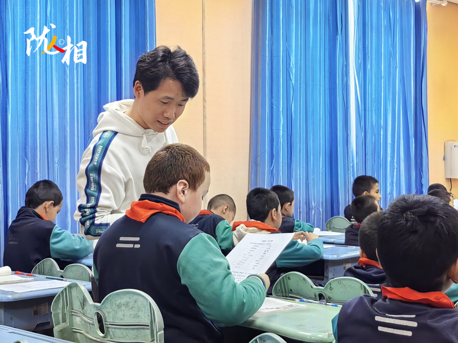 青春華章：從祁連山到天山 韓云峰閃耀講臺